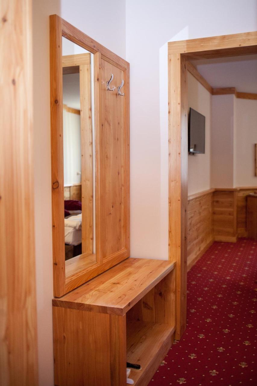 Baron Spa Hotel - Museum Jaremtsje Buitenkant foto