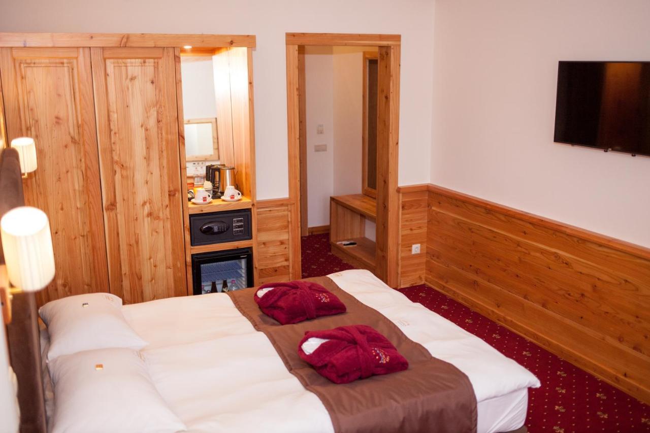 Baron Spa Hotel - Museum Jaremtsje Buitenkant foto