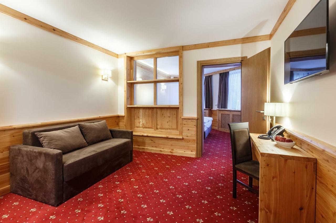 Baron Spa Hotel - Museum Jaremtsje Buitenkant foto