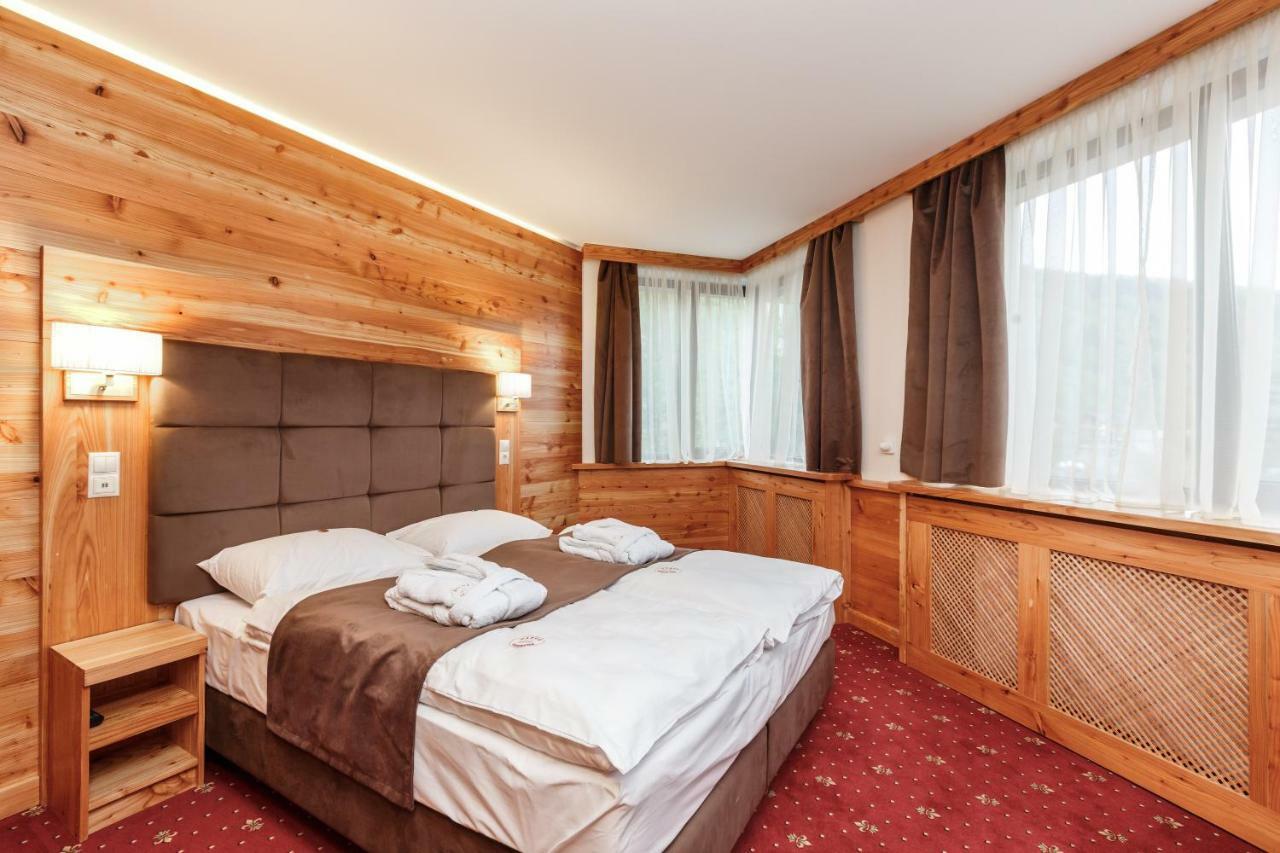 Baron Spa Hotel - Museum Jaremtsje Buitenkant foto